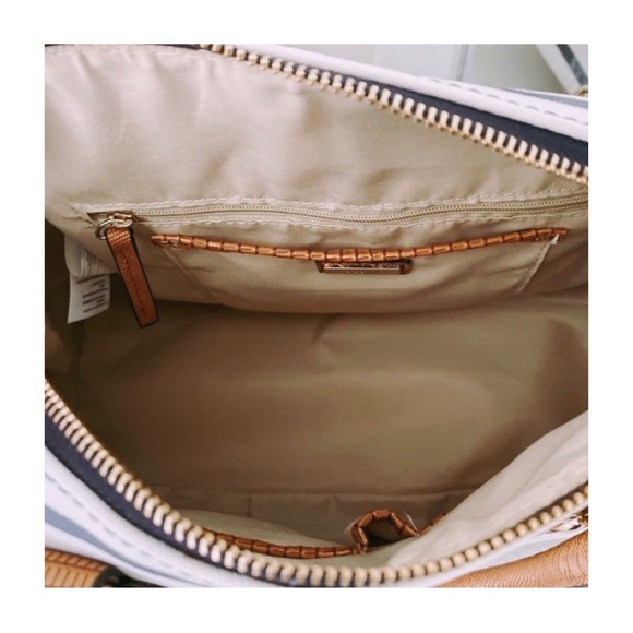 SOLD! ❌ ALDO Navy Blue Striped Tote Bag - Picture 4 of 4